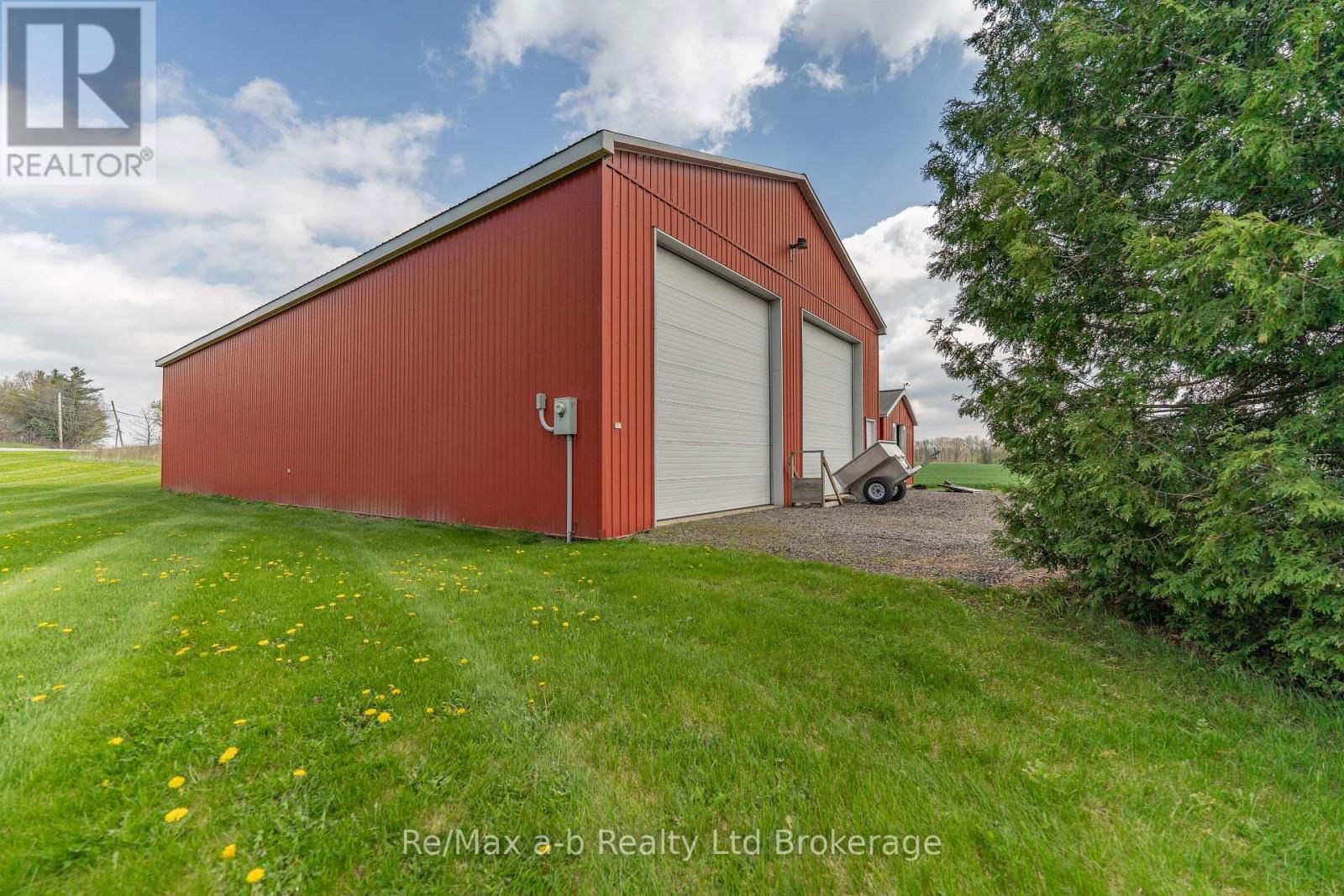 10884 PLANK ROAD Image 34