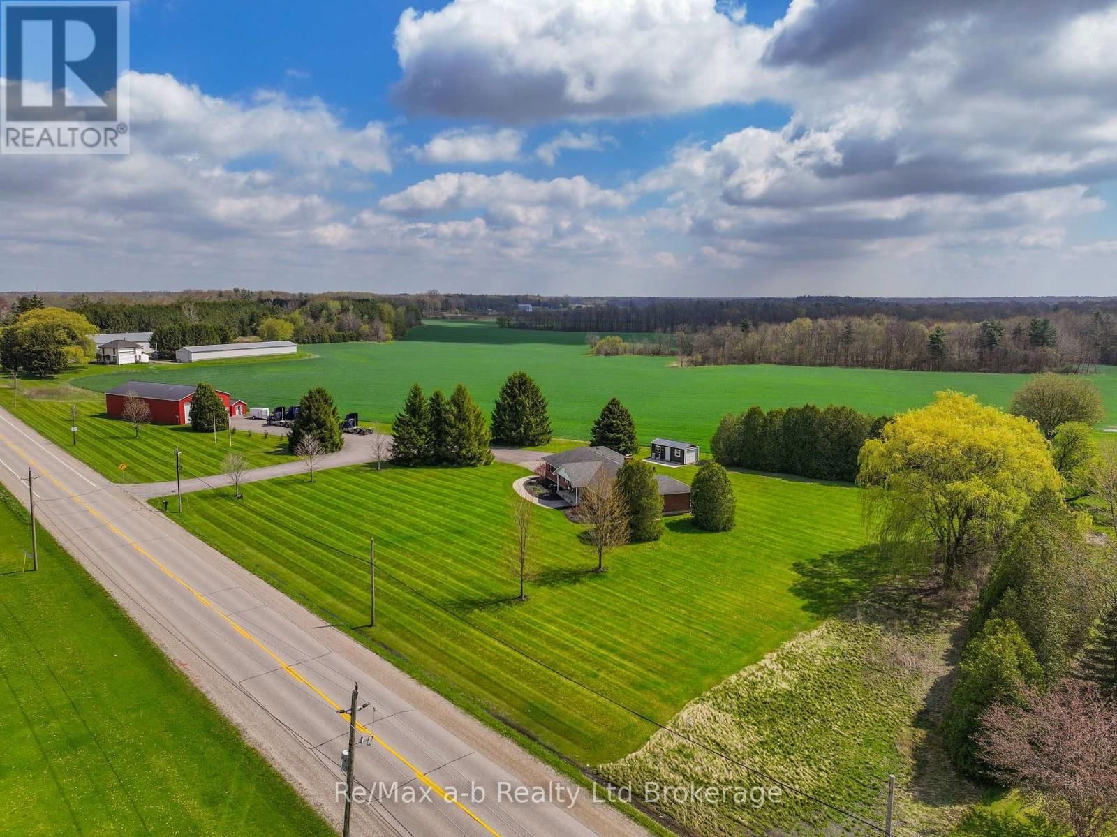 10884 PLANK ROAD Image 36