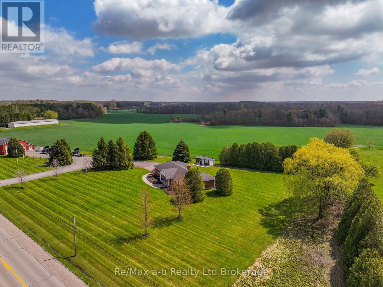 10884 PLANK ROAD Image 37