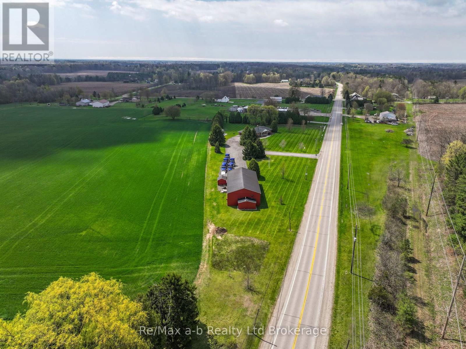 10884 PLANK ROAD Image 38