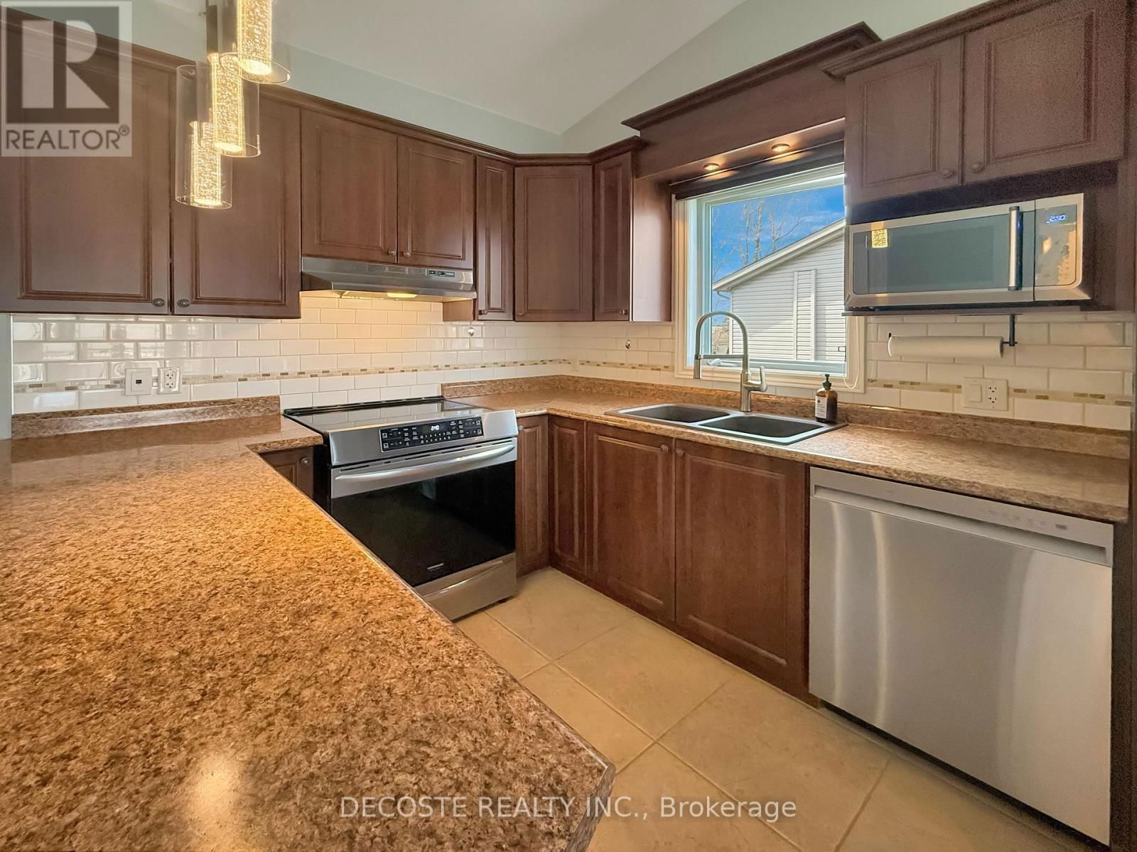 8 - 28 VALAIN STREET Image 14