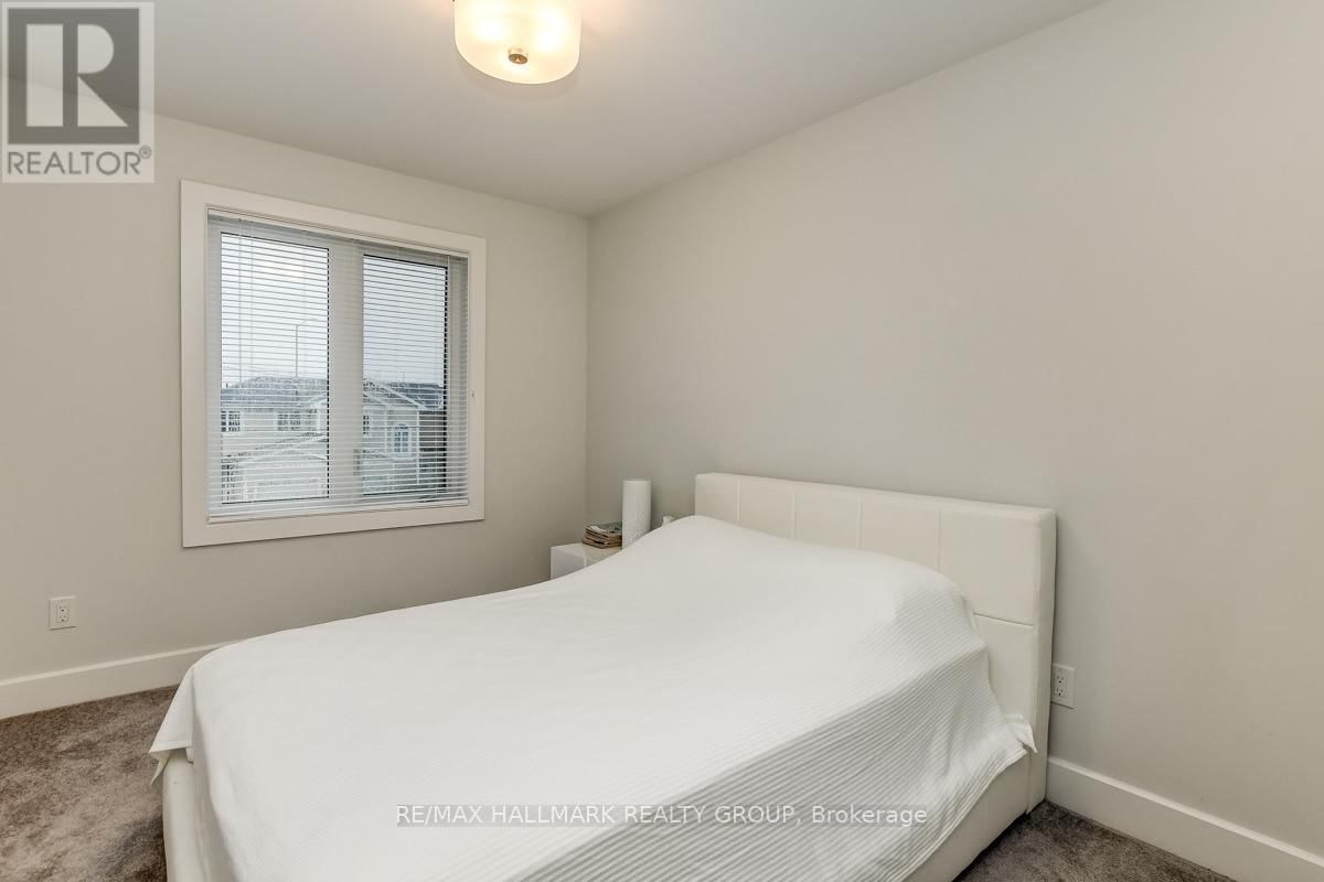 1006 SHEFFORD ROAD Image 25