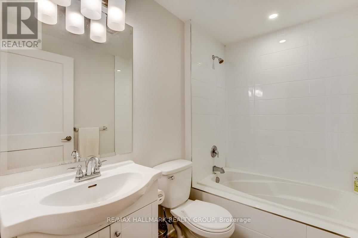 1006 SHEFFORD ROAD Image 30