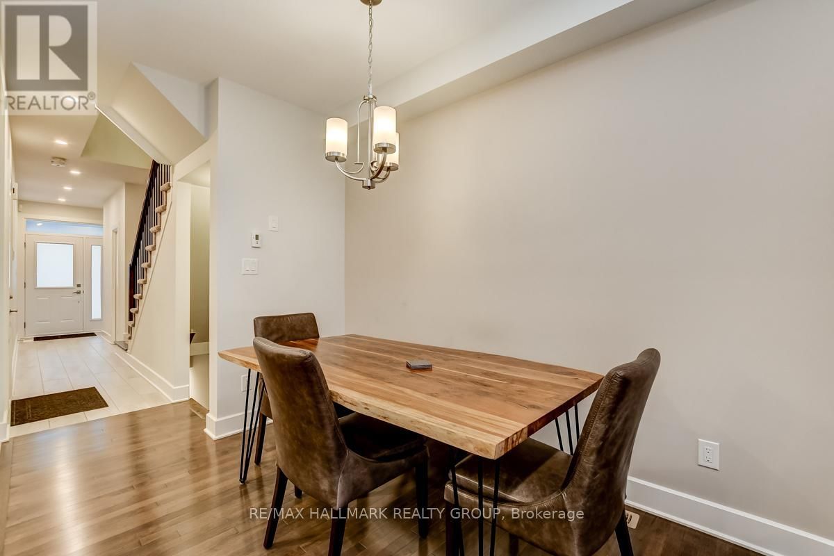 1006 SHEFFORD ROAD Image 4