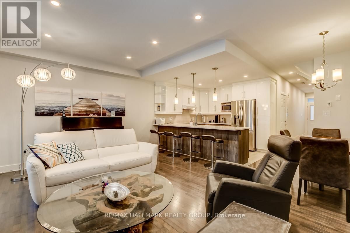 1006 SHEFFORD ROAD Image 9