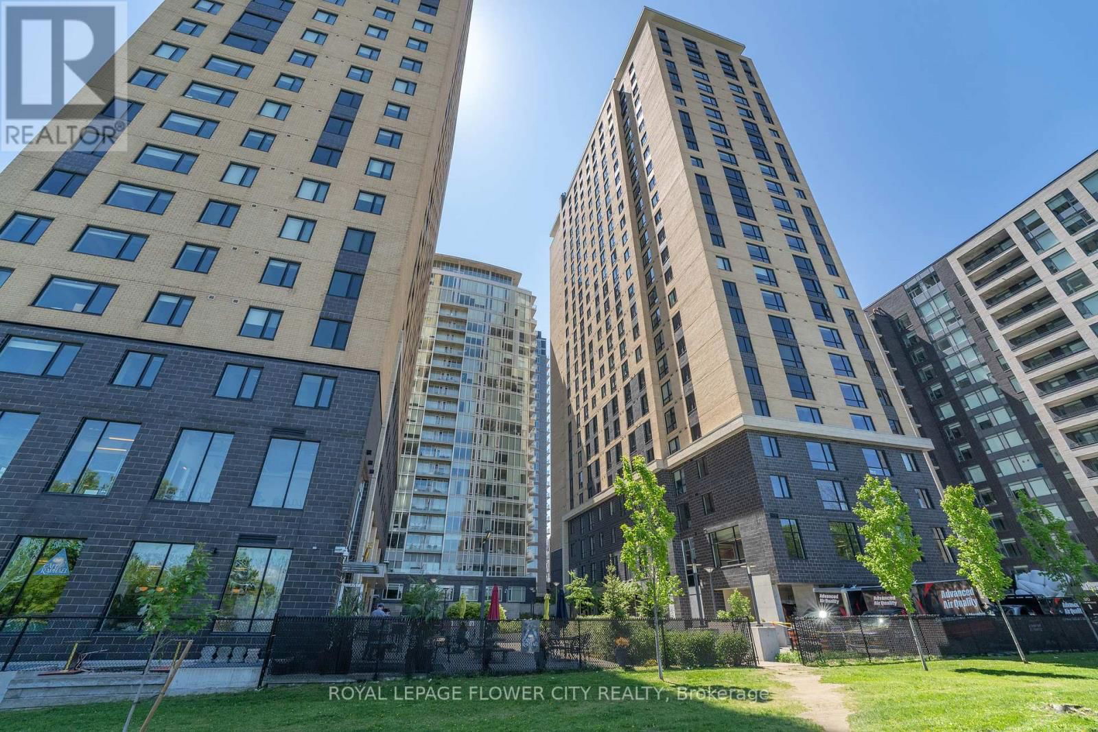 1619 - 105 CHAMPAGNE AVENUE SOUTH Image 1