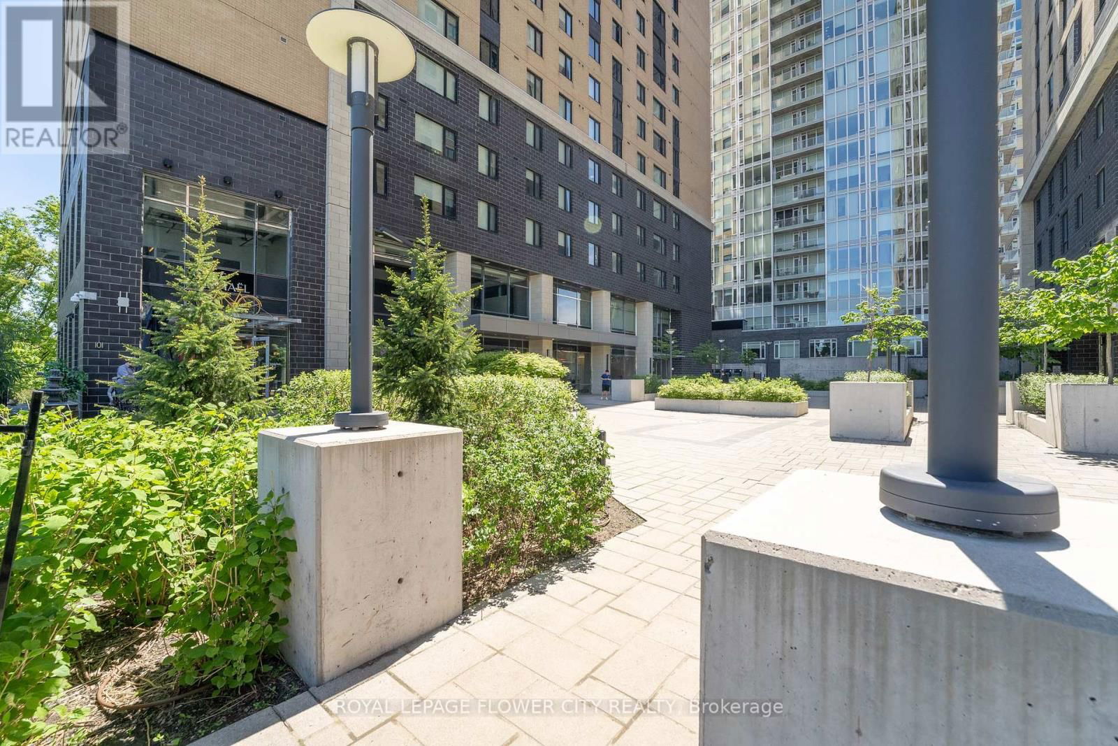 1619 - 105 CHAMPAGNE AVENUE SOUTH Image 3