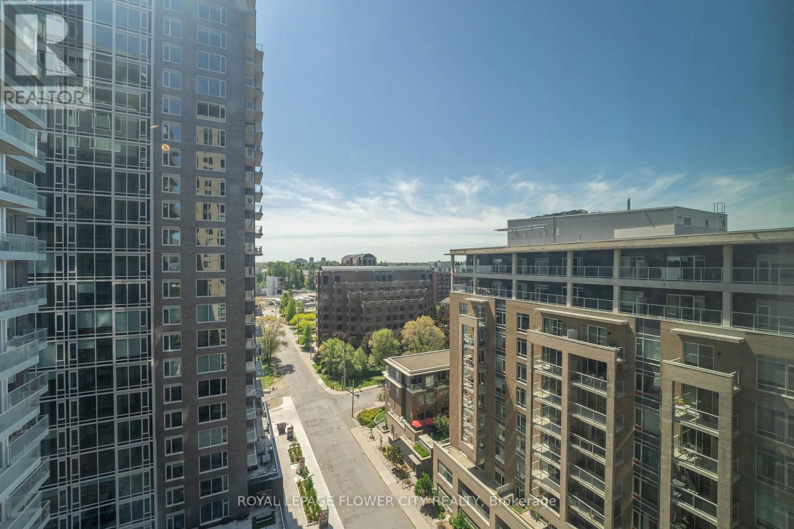1619 - 105 CHAMPAGNE AVENUE SOUTH Image 31