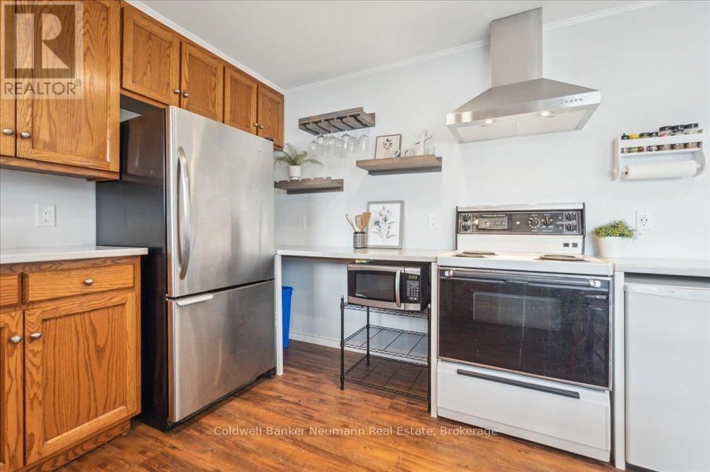 1012 TENTH STREET Image 13