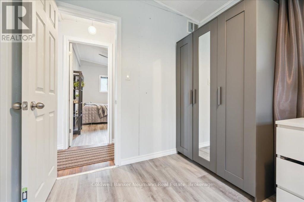 1012 TENTH STREET Image 21