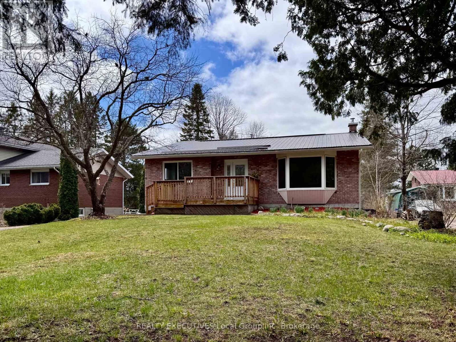 1052 EVANSVILLE DRIVE Image 1