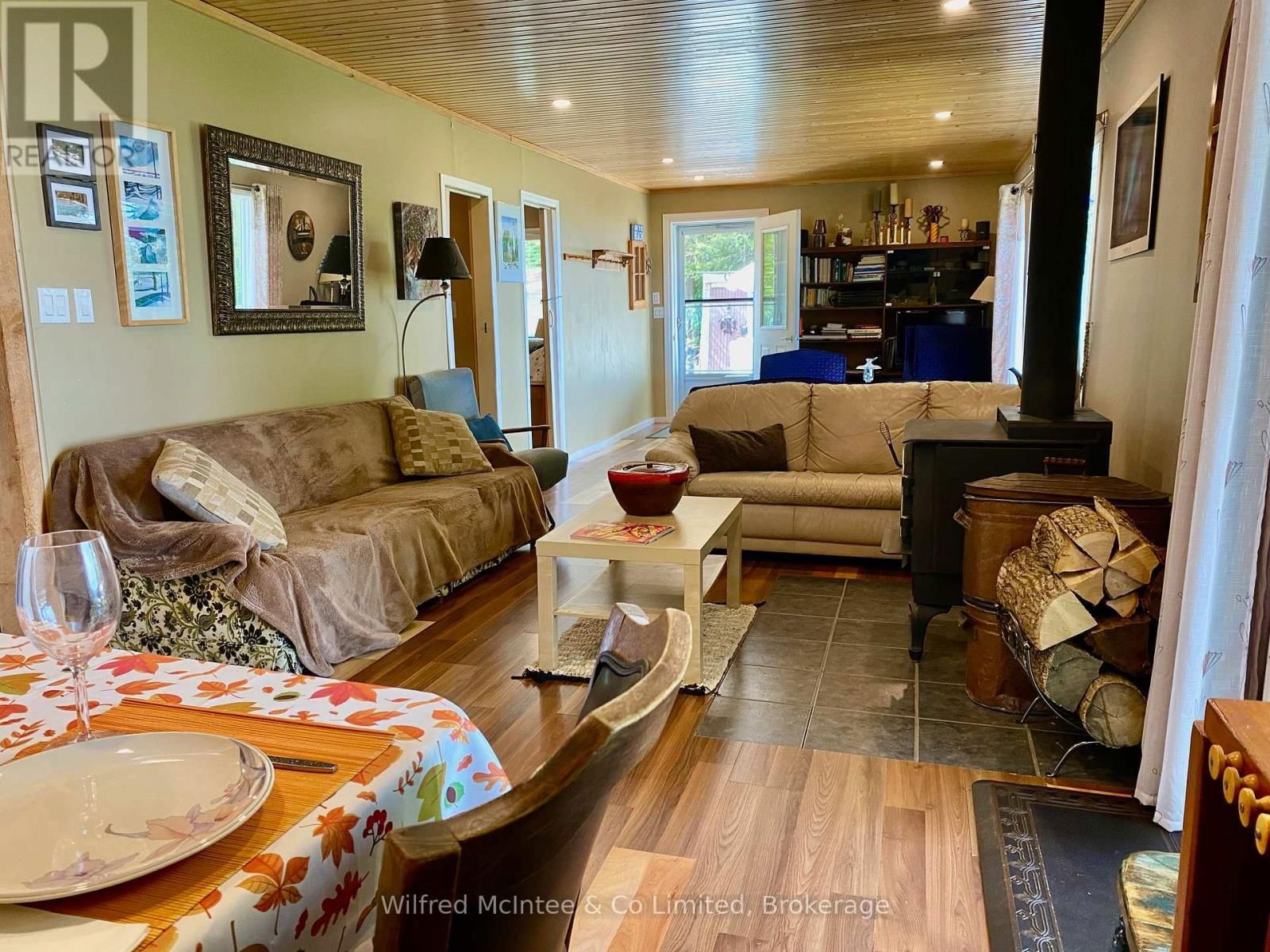 61 WAHBEZEE DRIVE Image 30