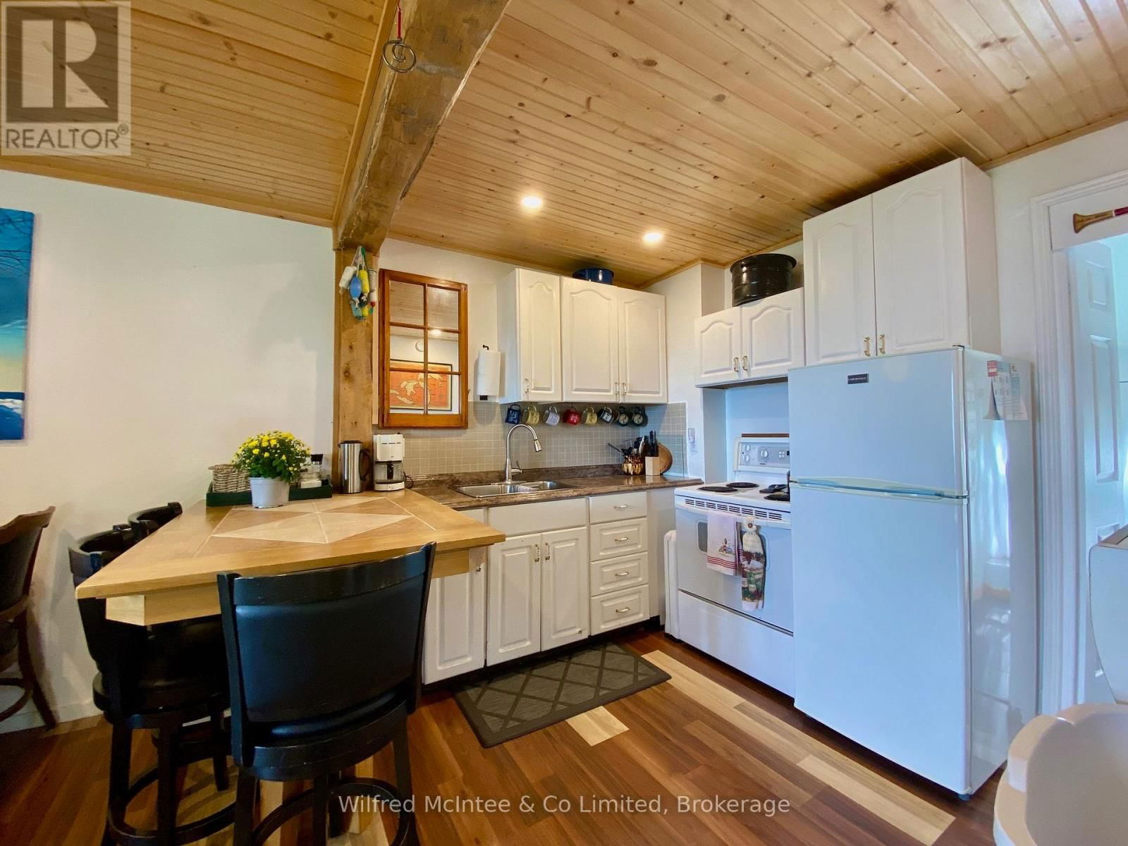 61 WAHBEZEE DRIVE Image 31