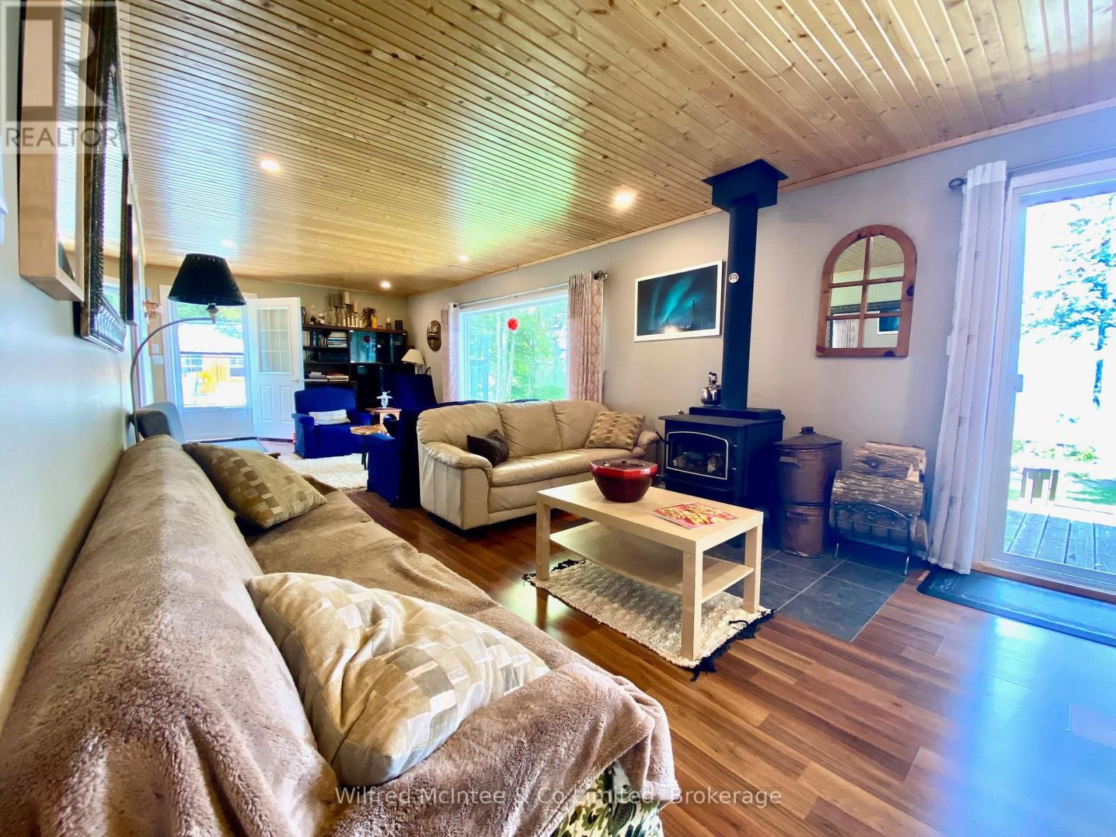 61 WAHBEZEE DRIVE Image 33