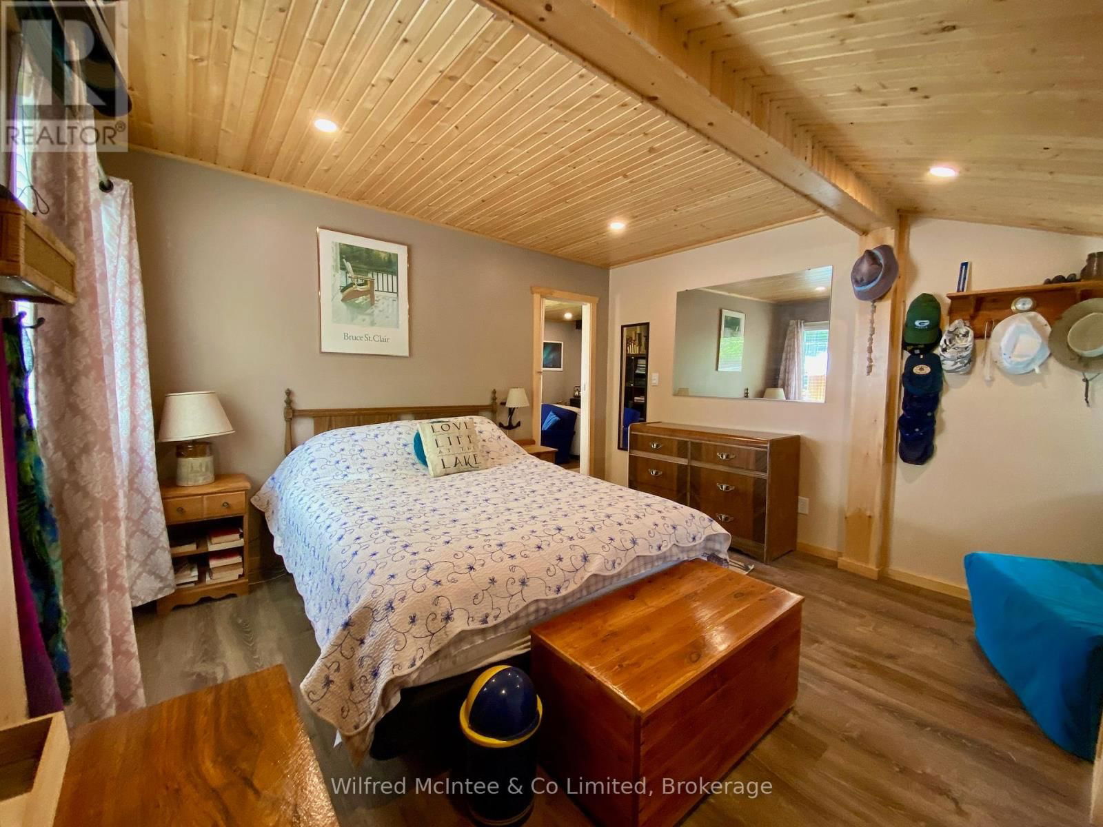 61 WAHBEZEE DRIVE Image 35