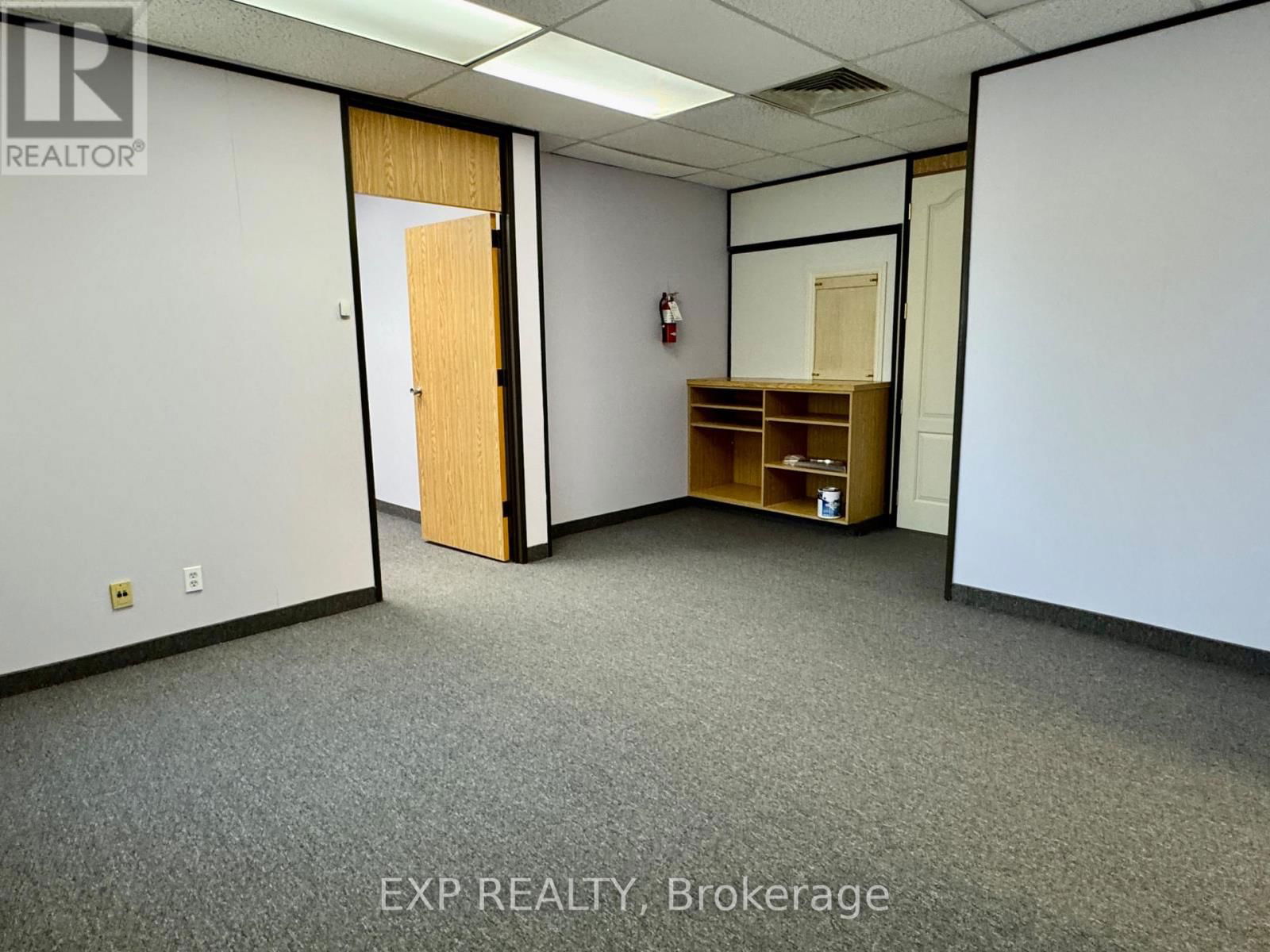 102 - 4701 SAINT CLAIR AVENUE Image 5