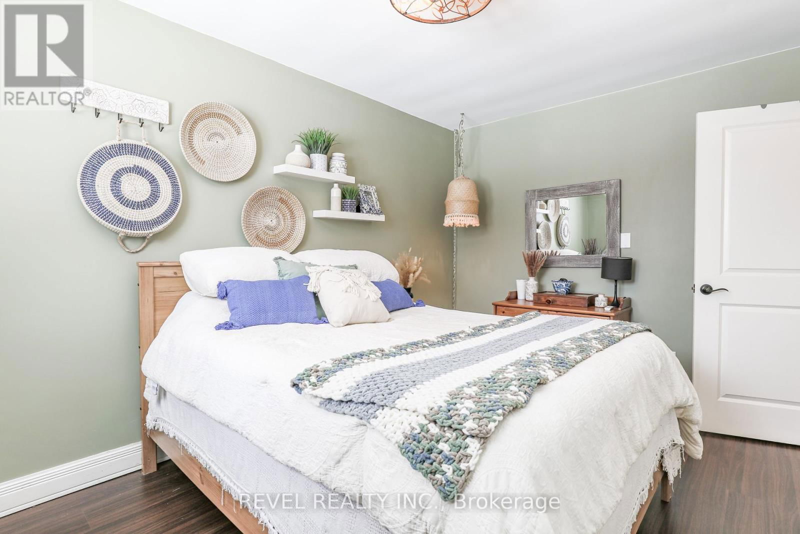 34 WILLIAM STREET Image 17