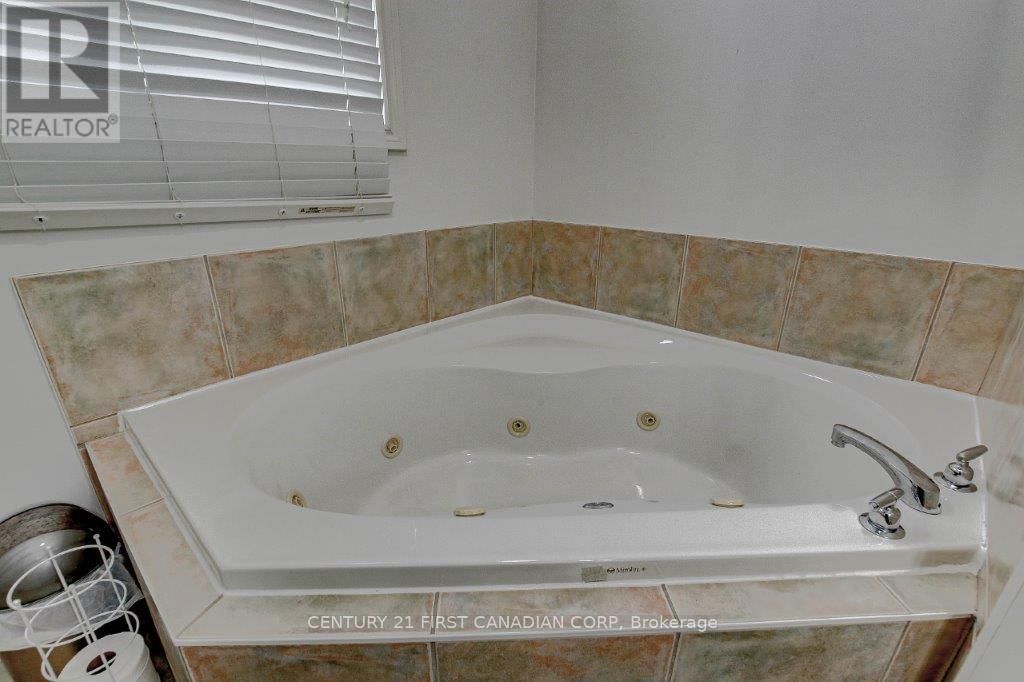1578 BIRCHWOOD DRIVE Image 24