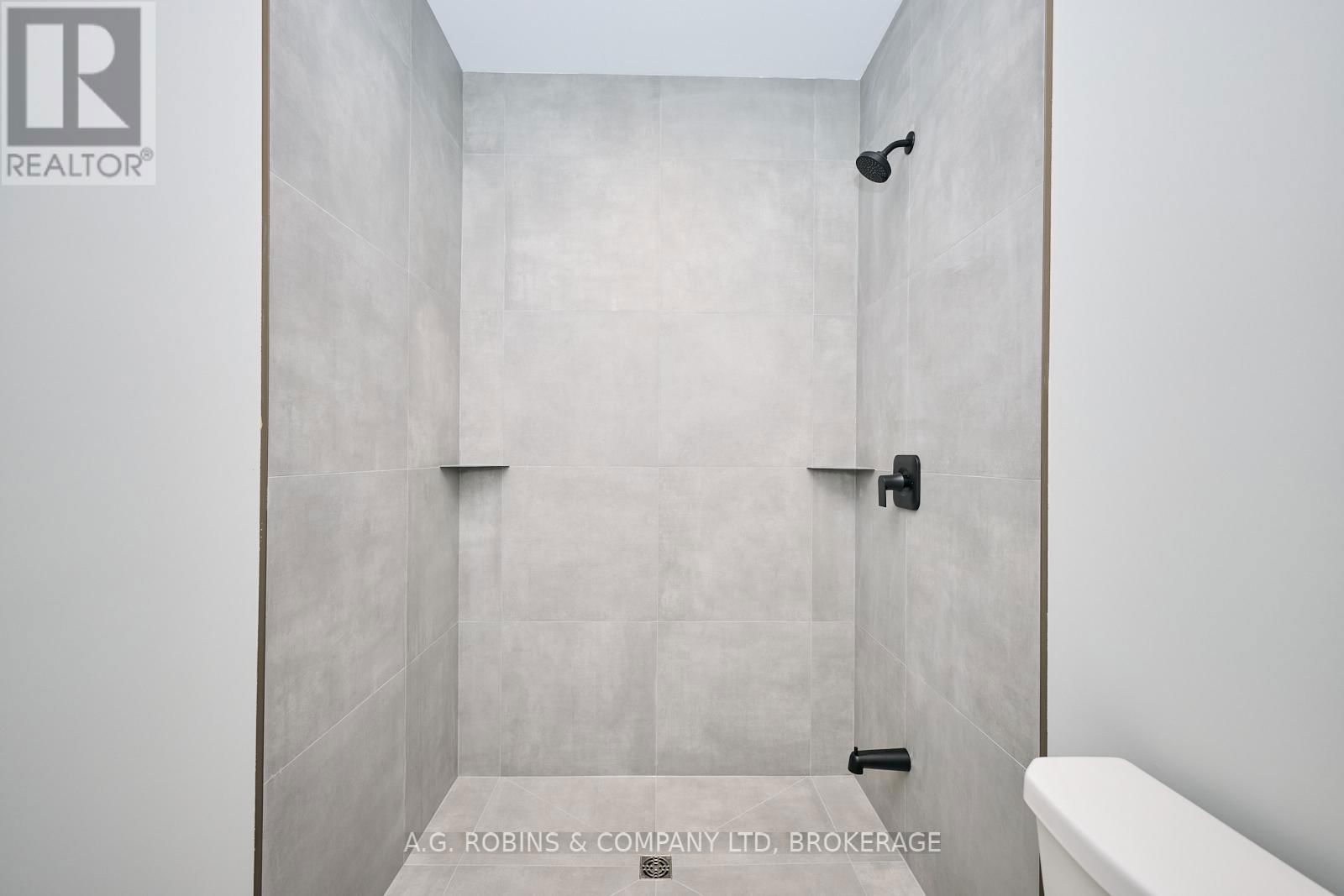 4112 FLY ROAD Image 33