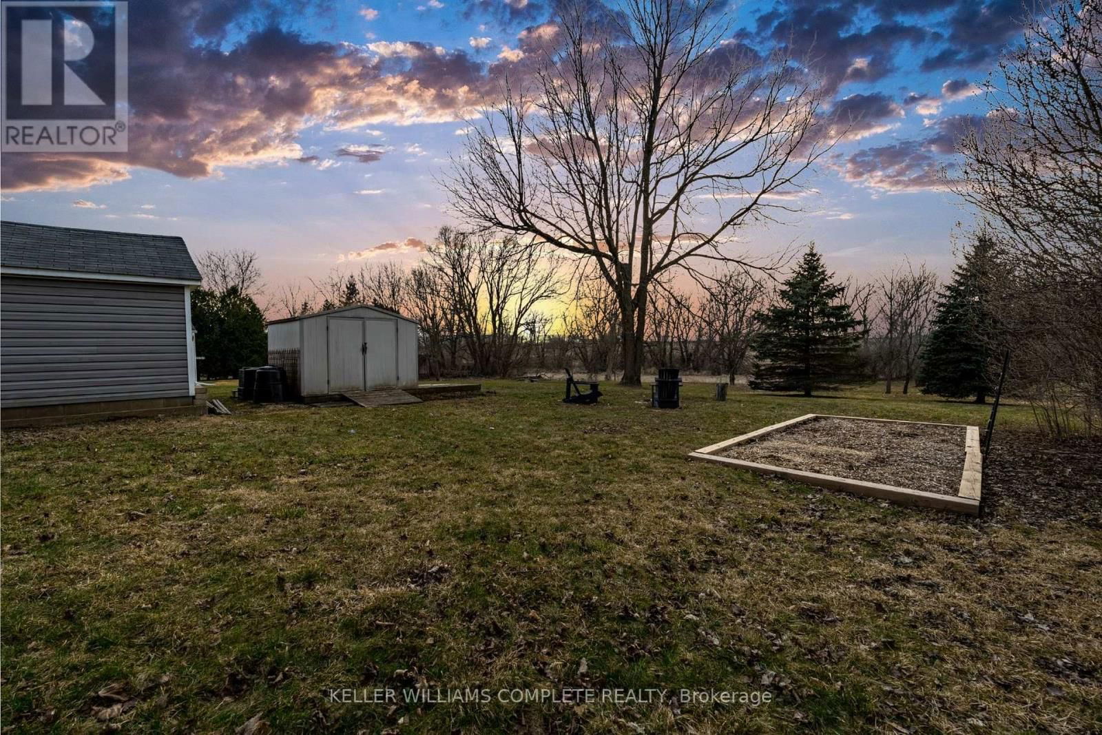 2812 UPPER JAMES STREET Image 1