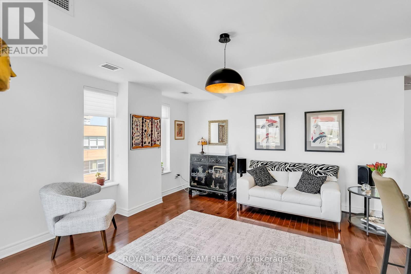 413 - 575 BYRON AVENUE Image 13