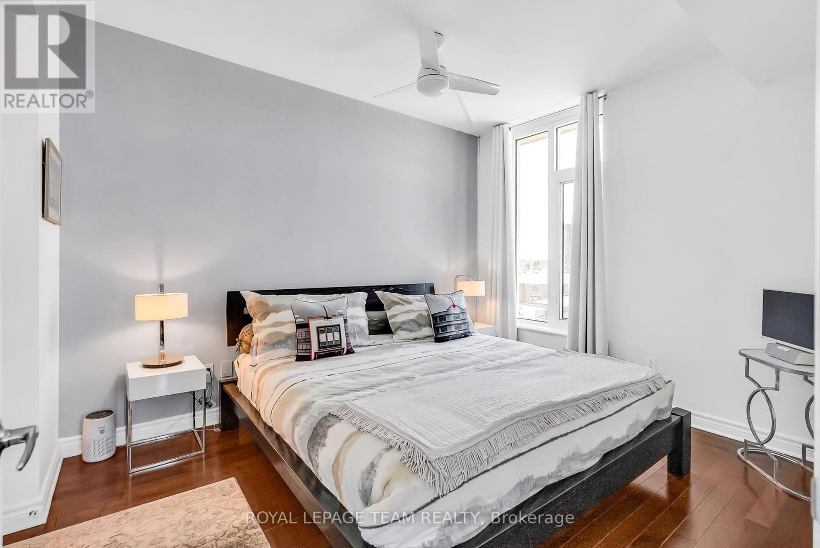 413 - 575 BYRON AVENUE Image 19