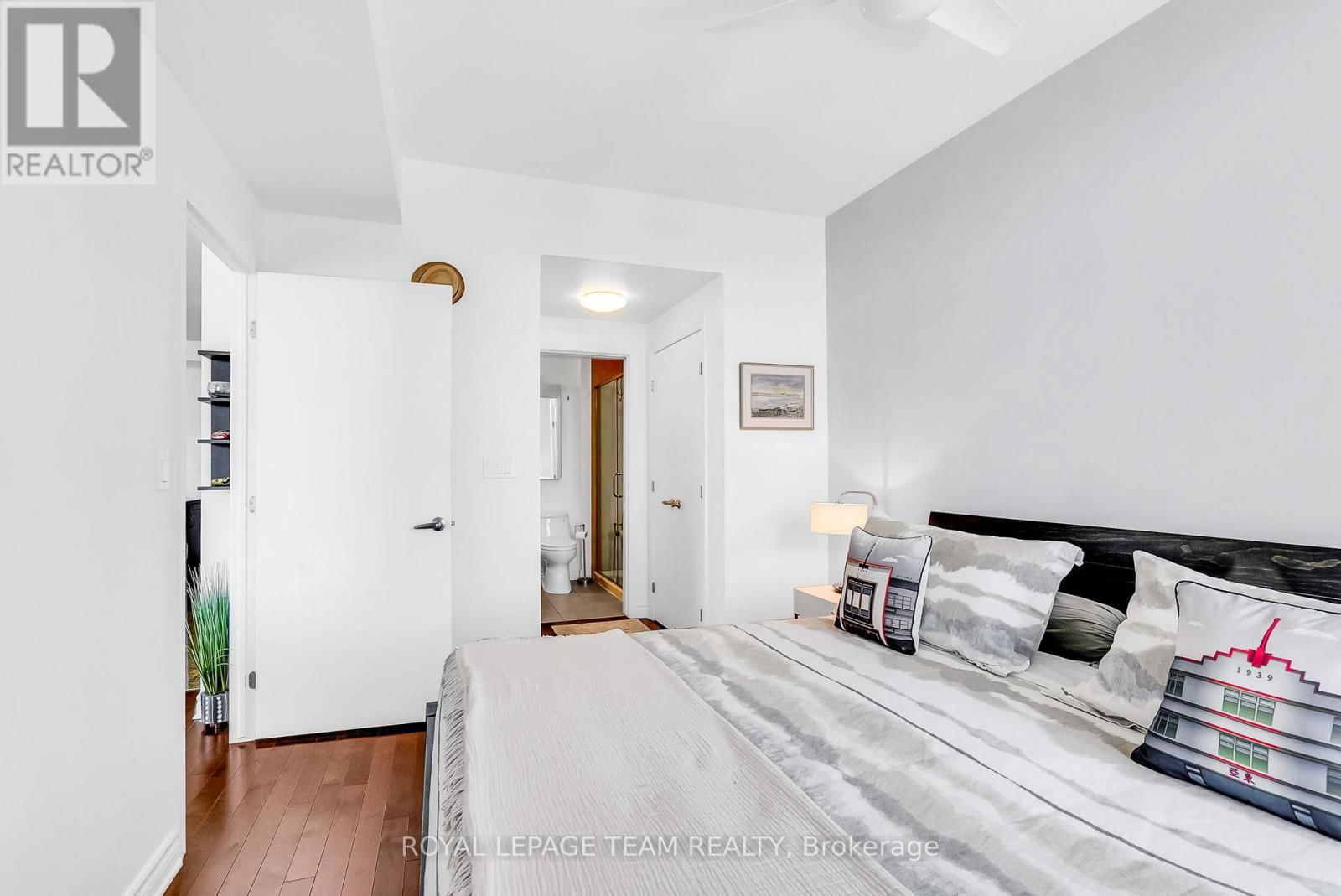 413 - 575 BYRON AVENUE Image 20