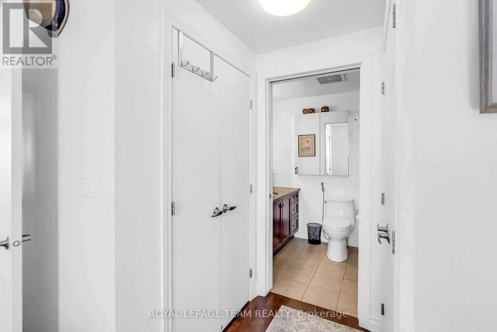 413 - 575 BYRON AVENUE Image 22