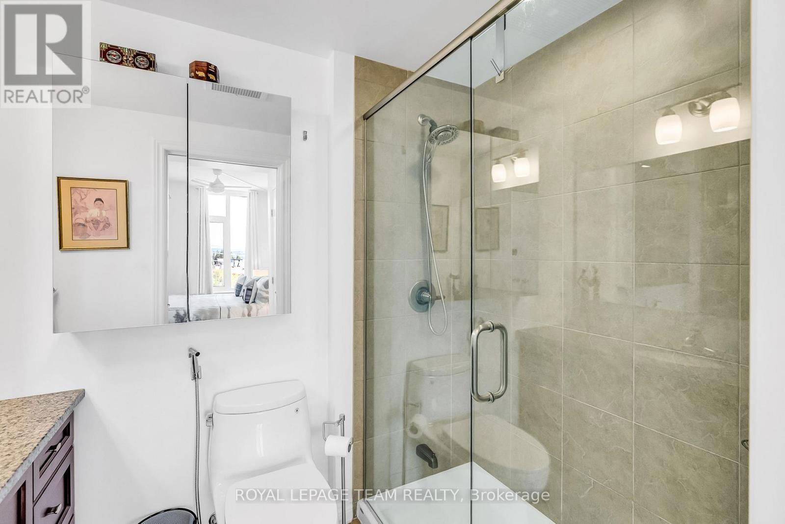 413 - 575 BYRON AVENUE Image 23