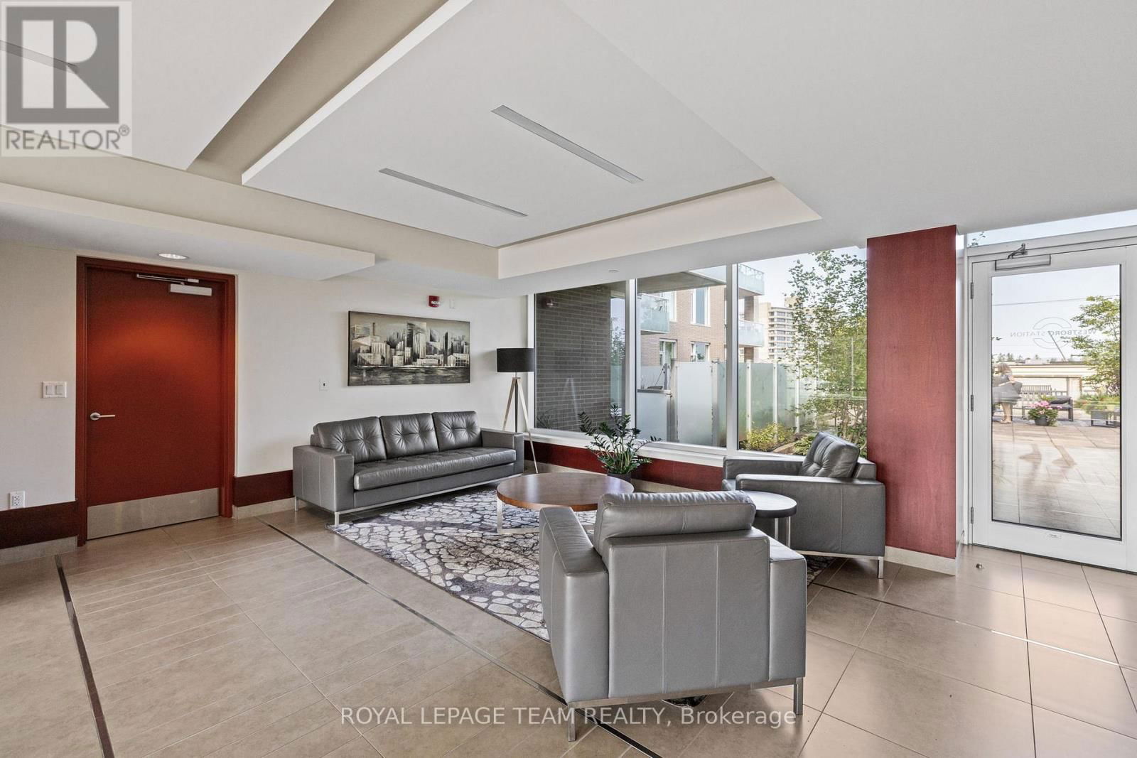 413 - 575 BYRON AVENUE Image 32