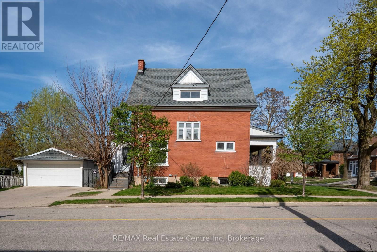 120 CAMERON STREET NORTH Image 2