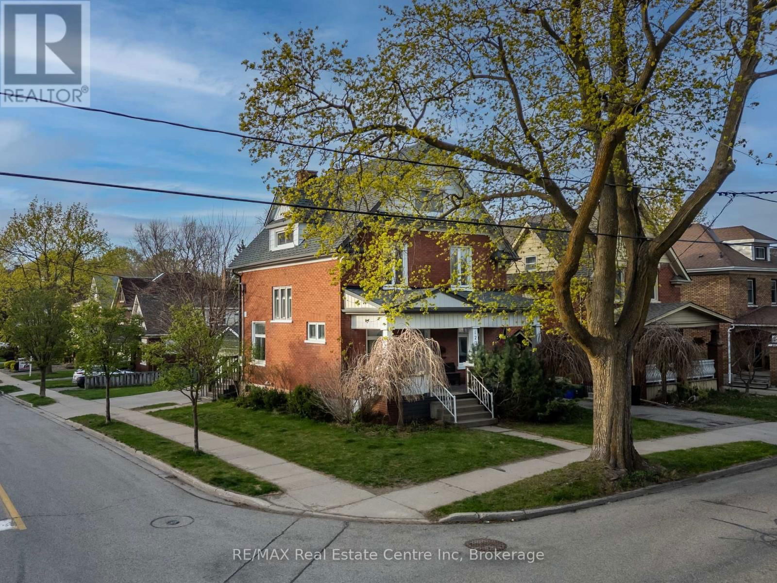 120 CAMERON STREET NORTH Image 3