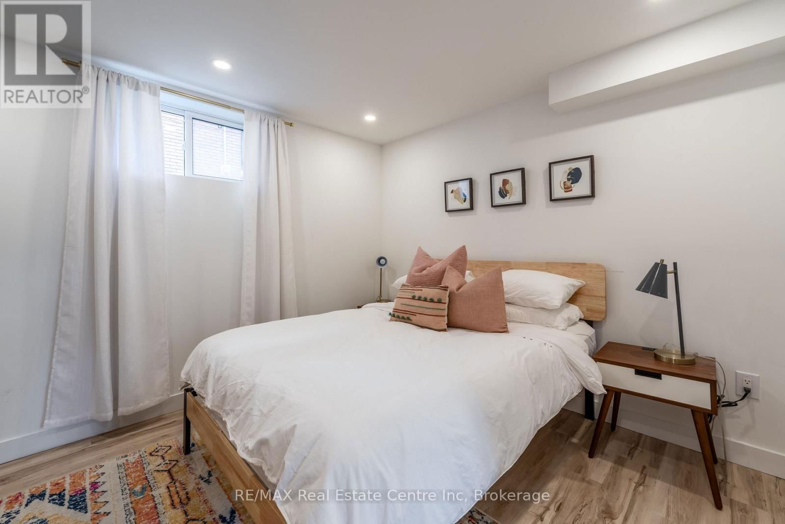 120 CAMERON STREET NORTH Image 38