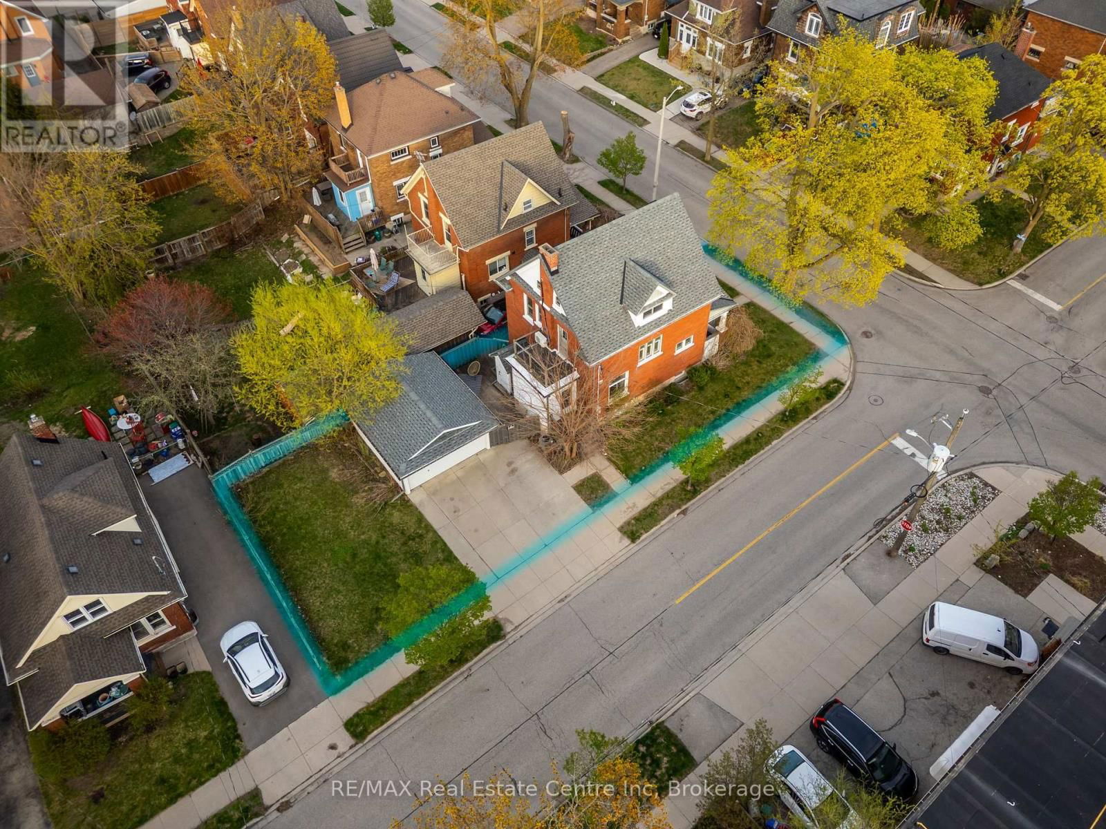 120 CAMERON STREET NORTH Image 44