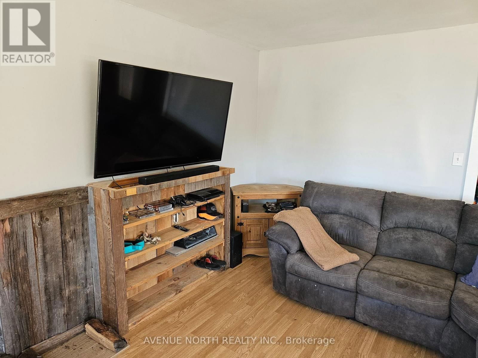 993 CORKTOWN ROAD Image 11
