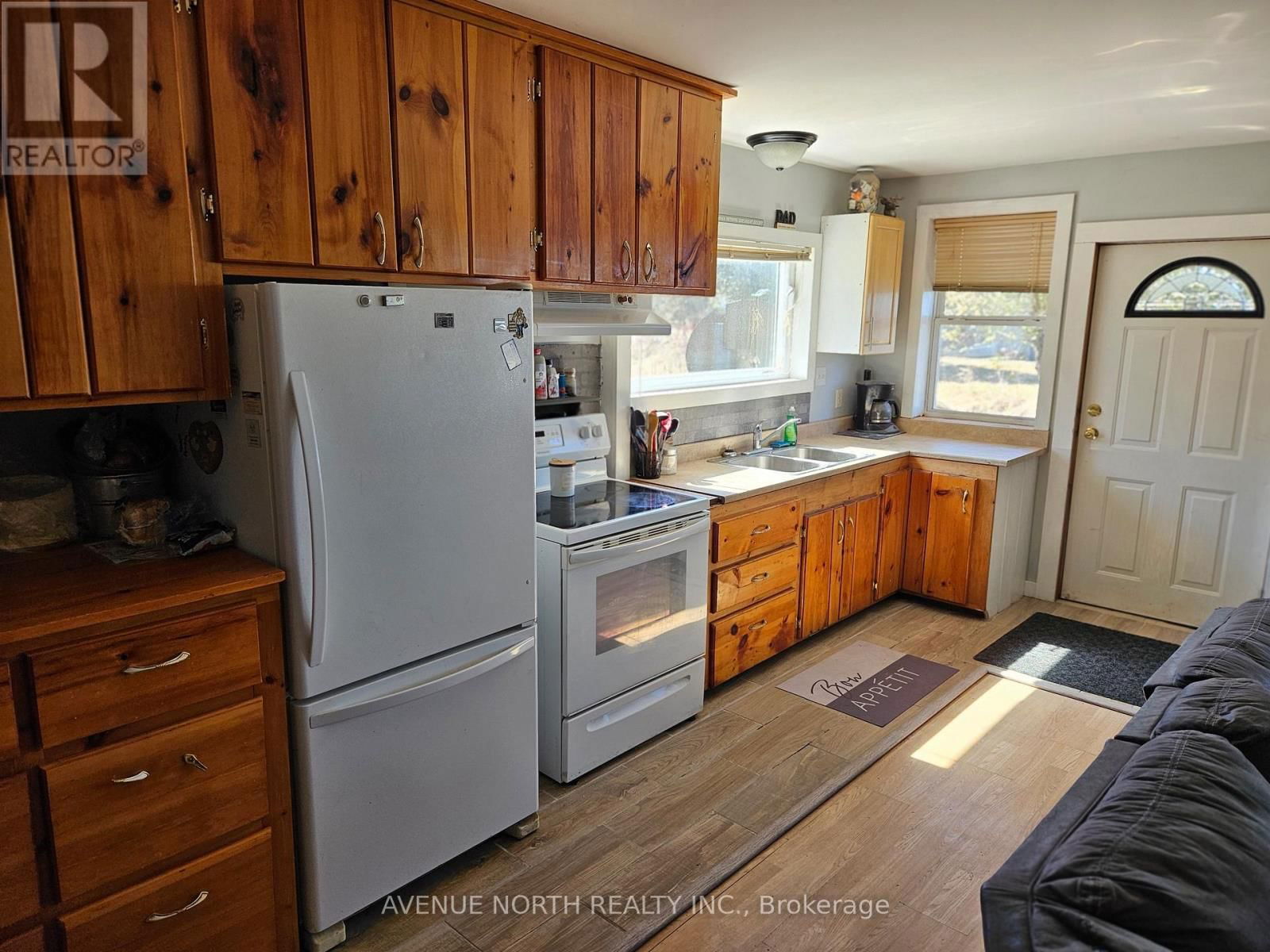 993 CORKTOWN ROAD Image 4