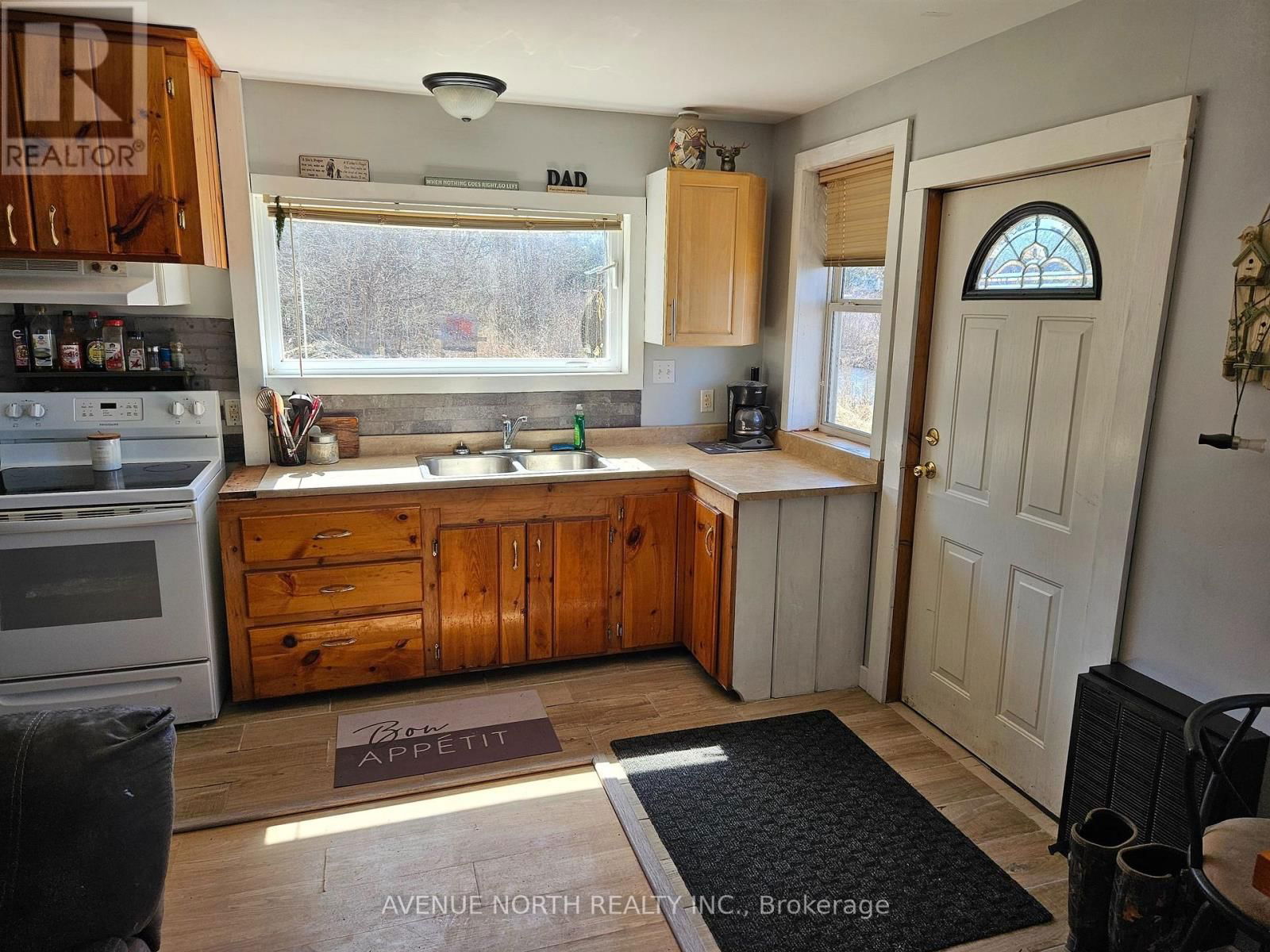 993 CORKTOWN ROAD Image 6