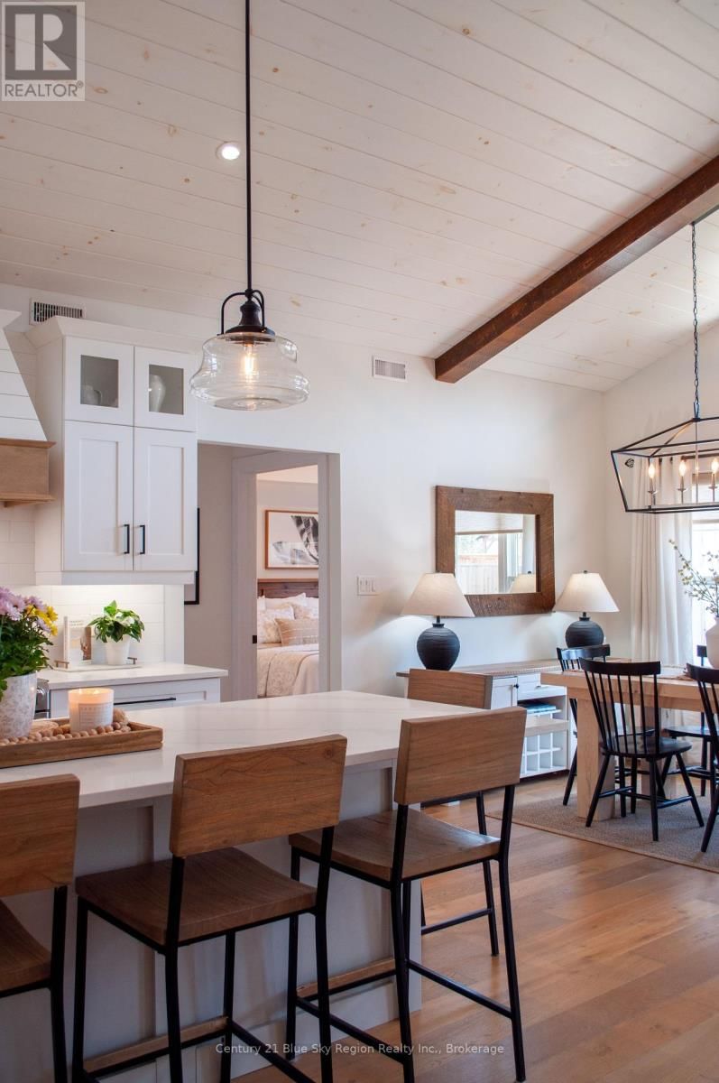 8 CHATEAU RIDGE Image 21