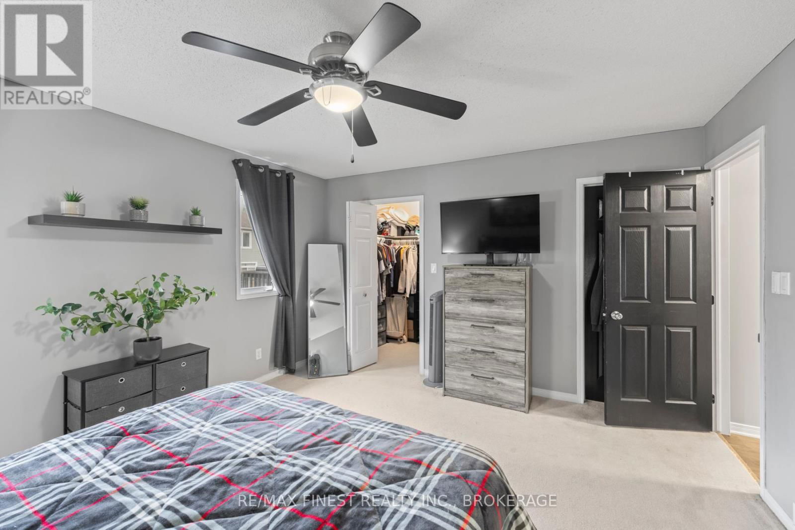 1001 BLUFFWOOD AVENUE Image 19