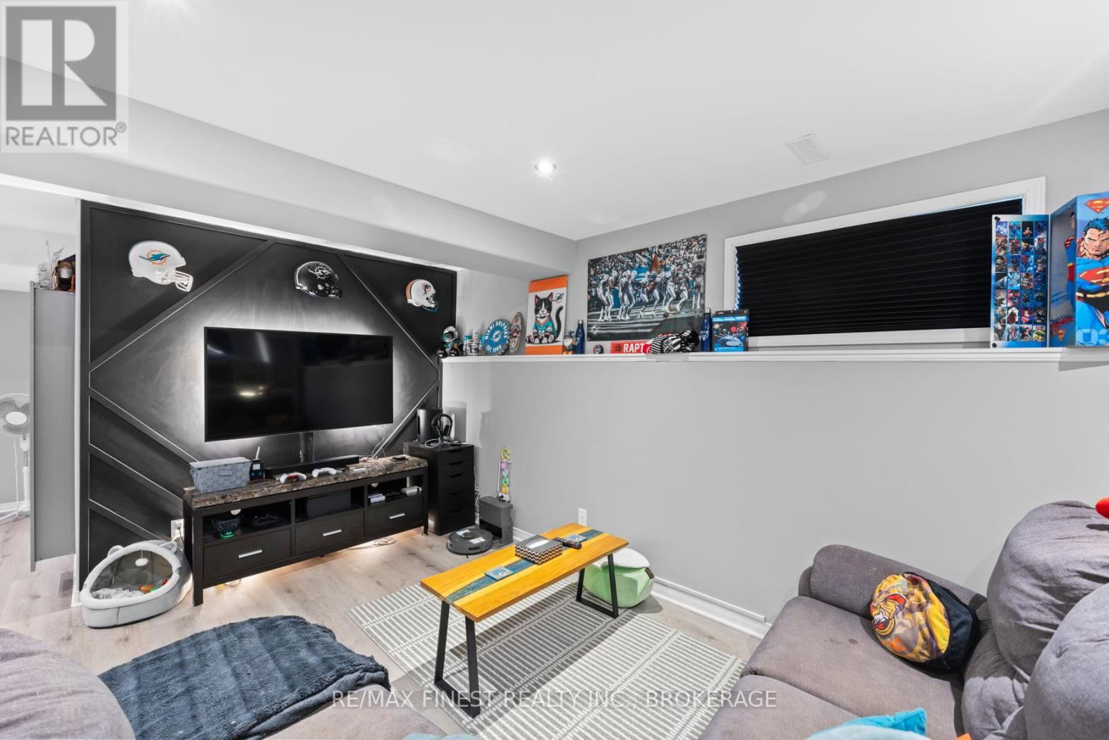 1001 BLUFFWOOD AVENUE Image 26