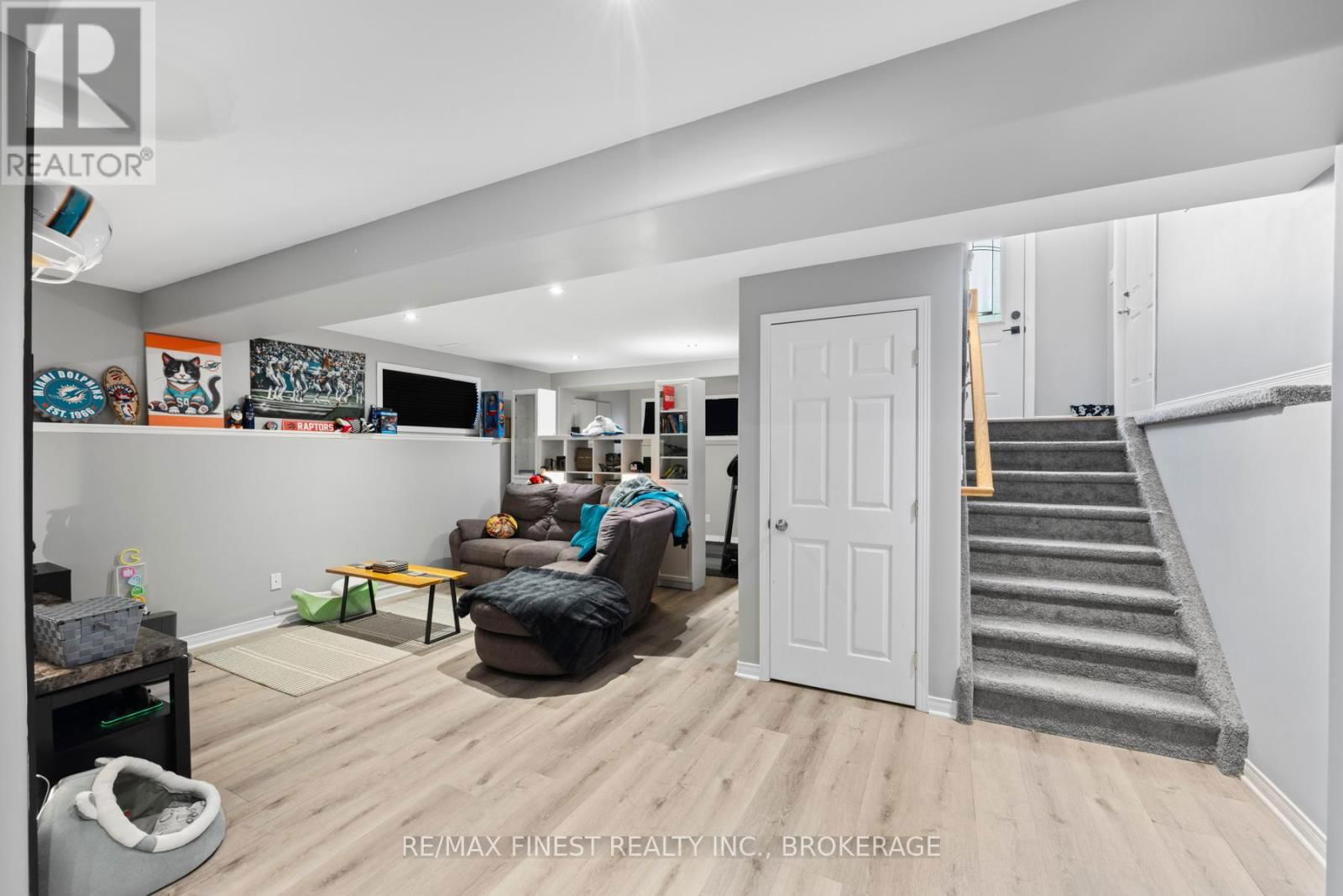 1001 BLUFFWOOD AVENUE Image 28