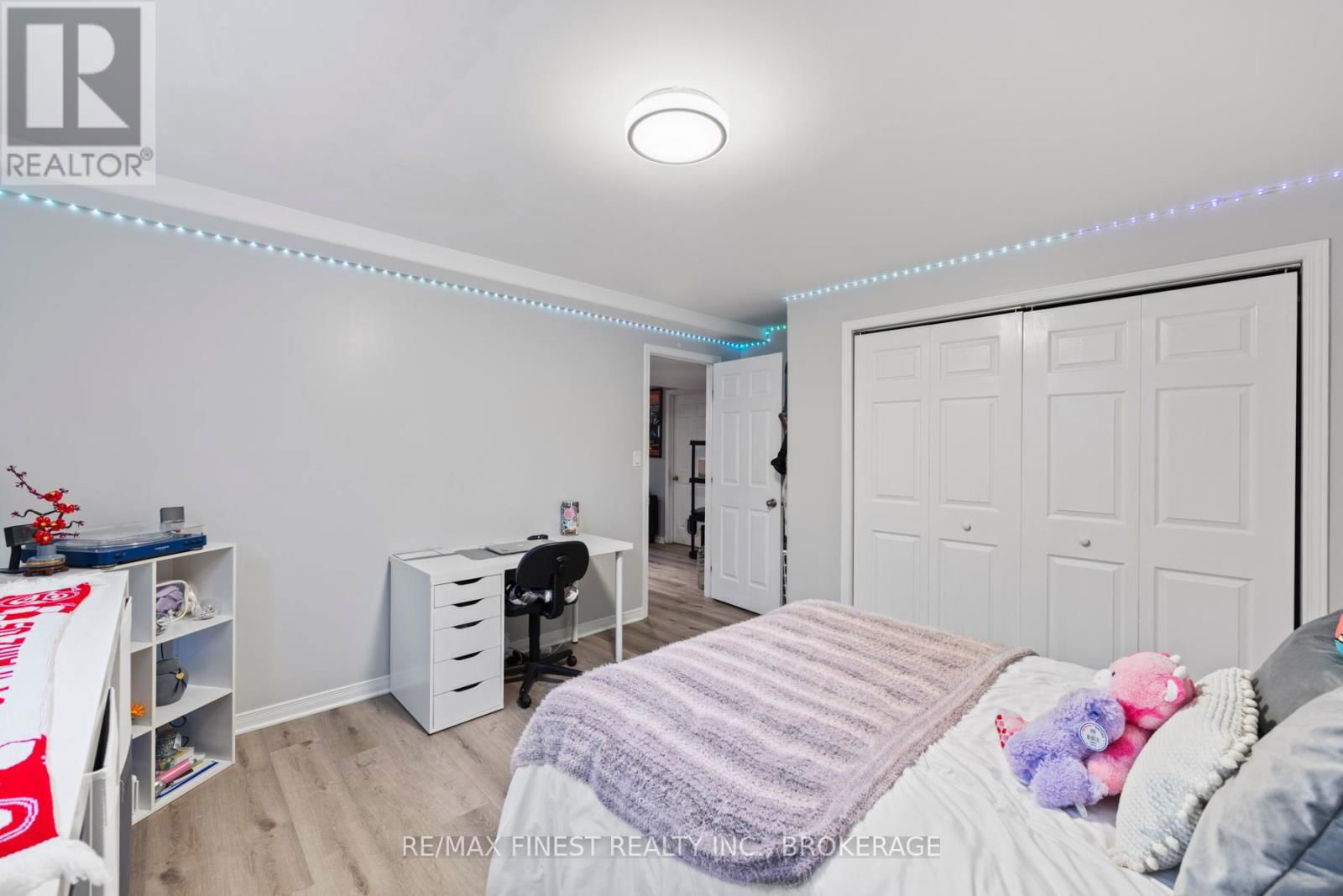 1001 BLUFFWOOD AVENUE Image 31
