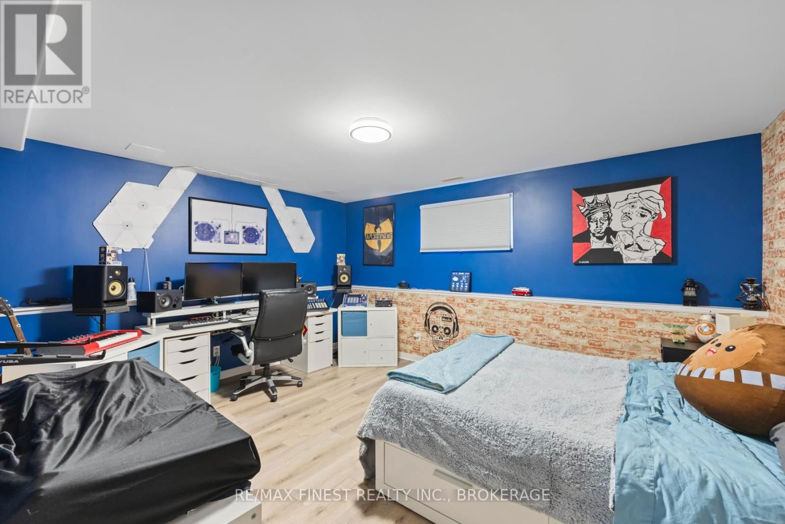 1001 BLUFFWOOD AVENUE Image 32