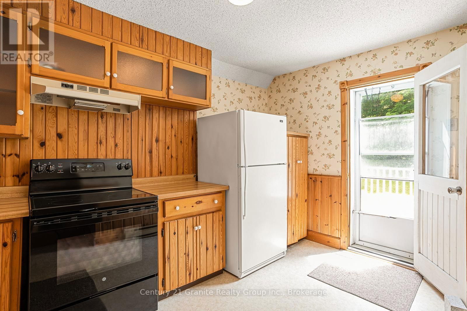 134 HIGHLAND STREET Image 24