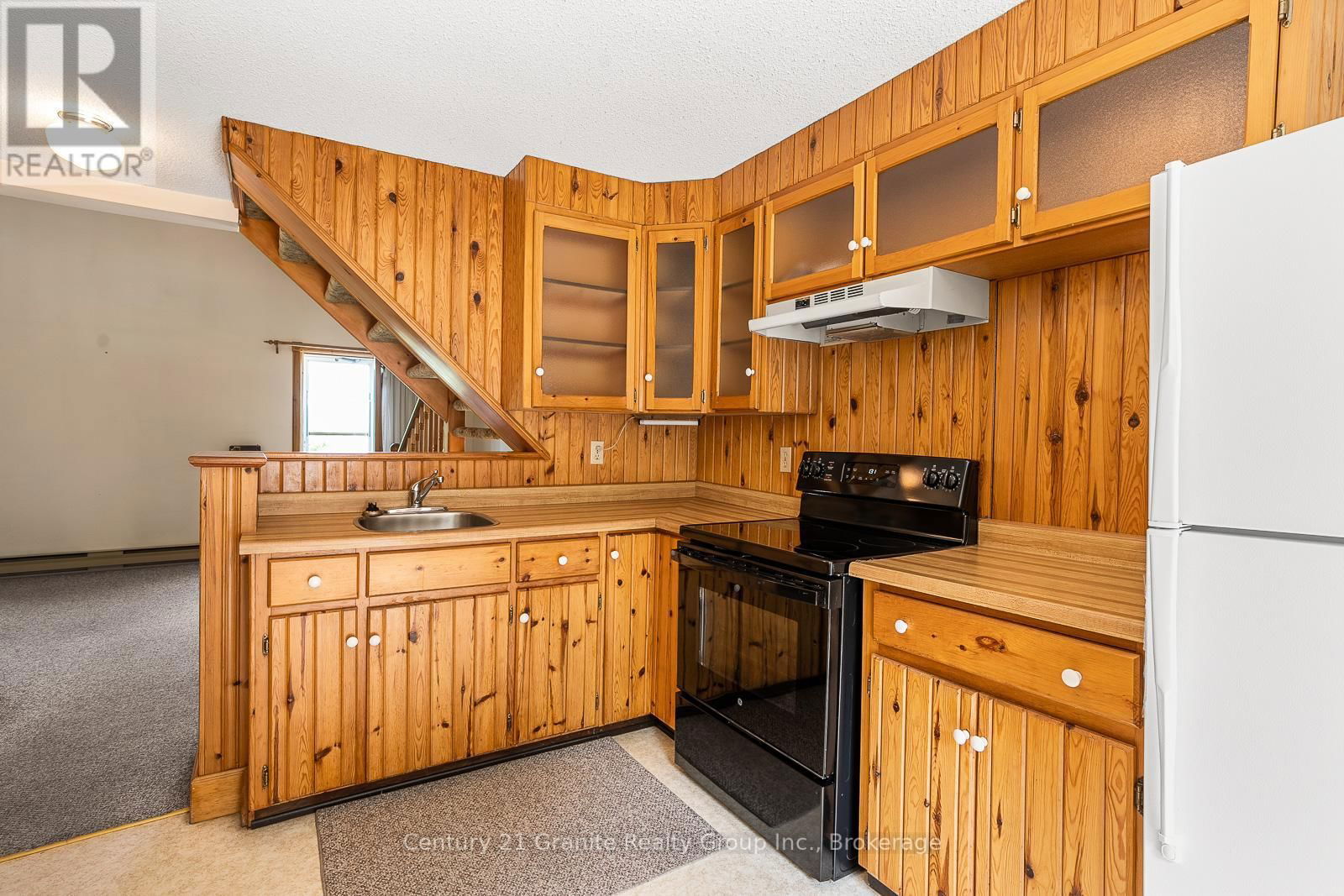 134 HIGHLAND STREET Image 25