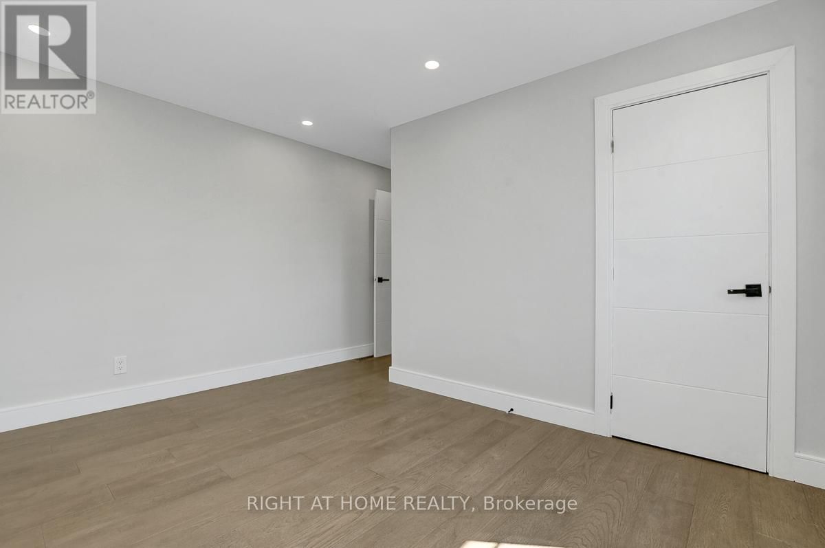 81 CANTER BOULEVARD Image 35