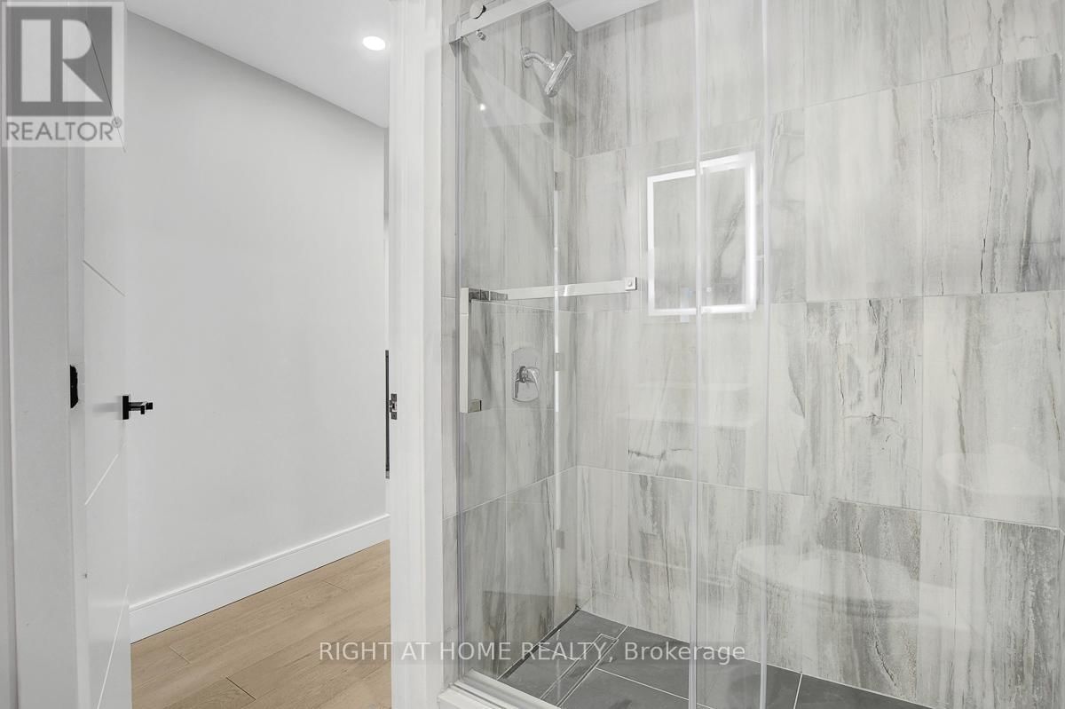 81 CANTER BOULEVARD Image 40