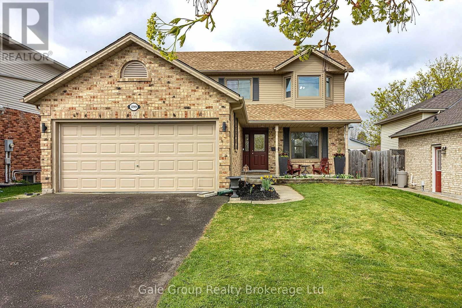 599 LANSDOWNE AVENUE Image 2