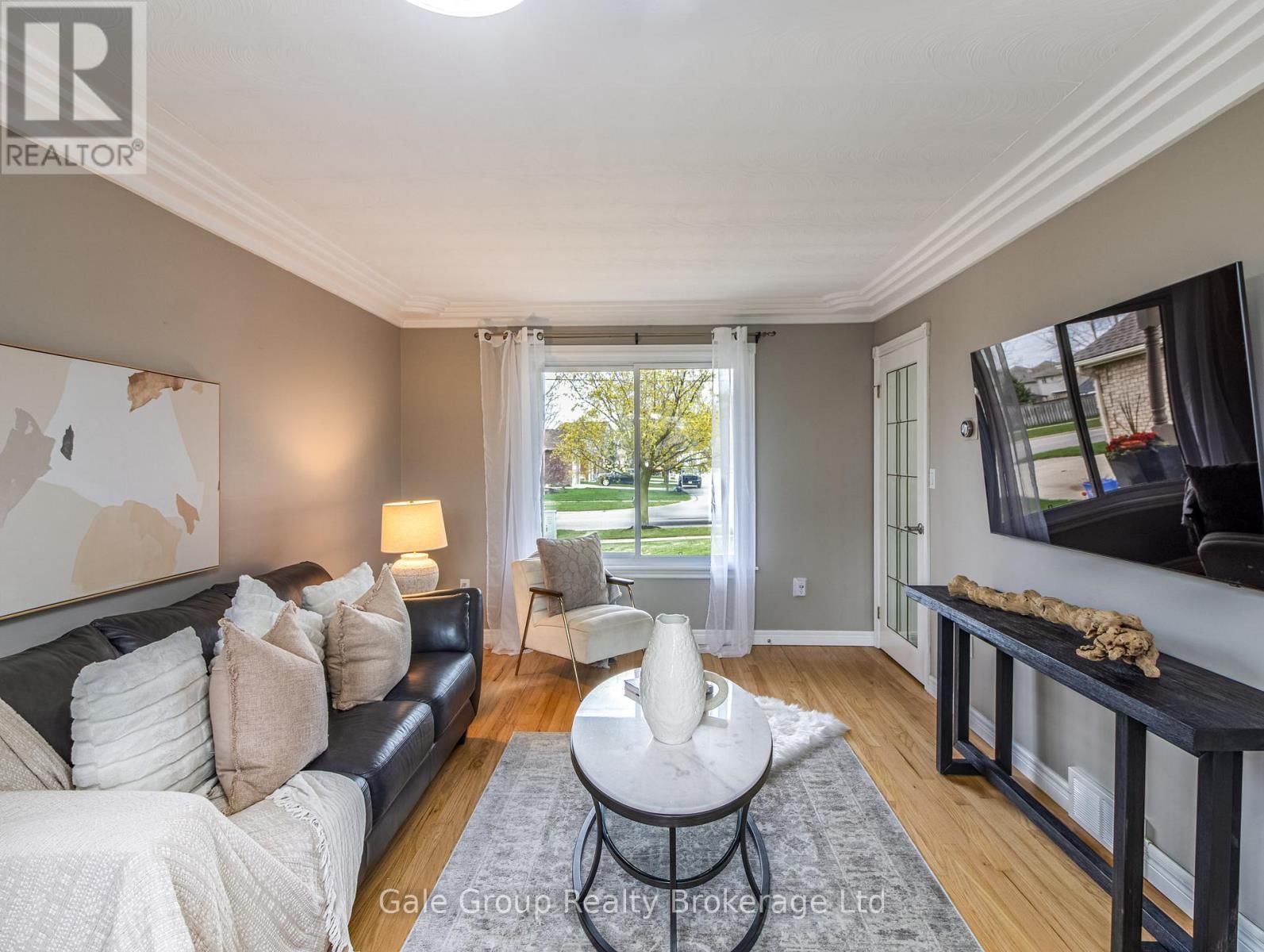 599 LANSDOWNE AVENUE Image 20