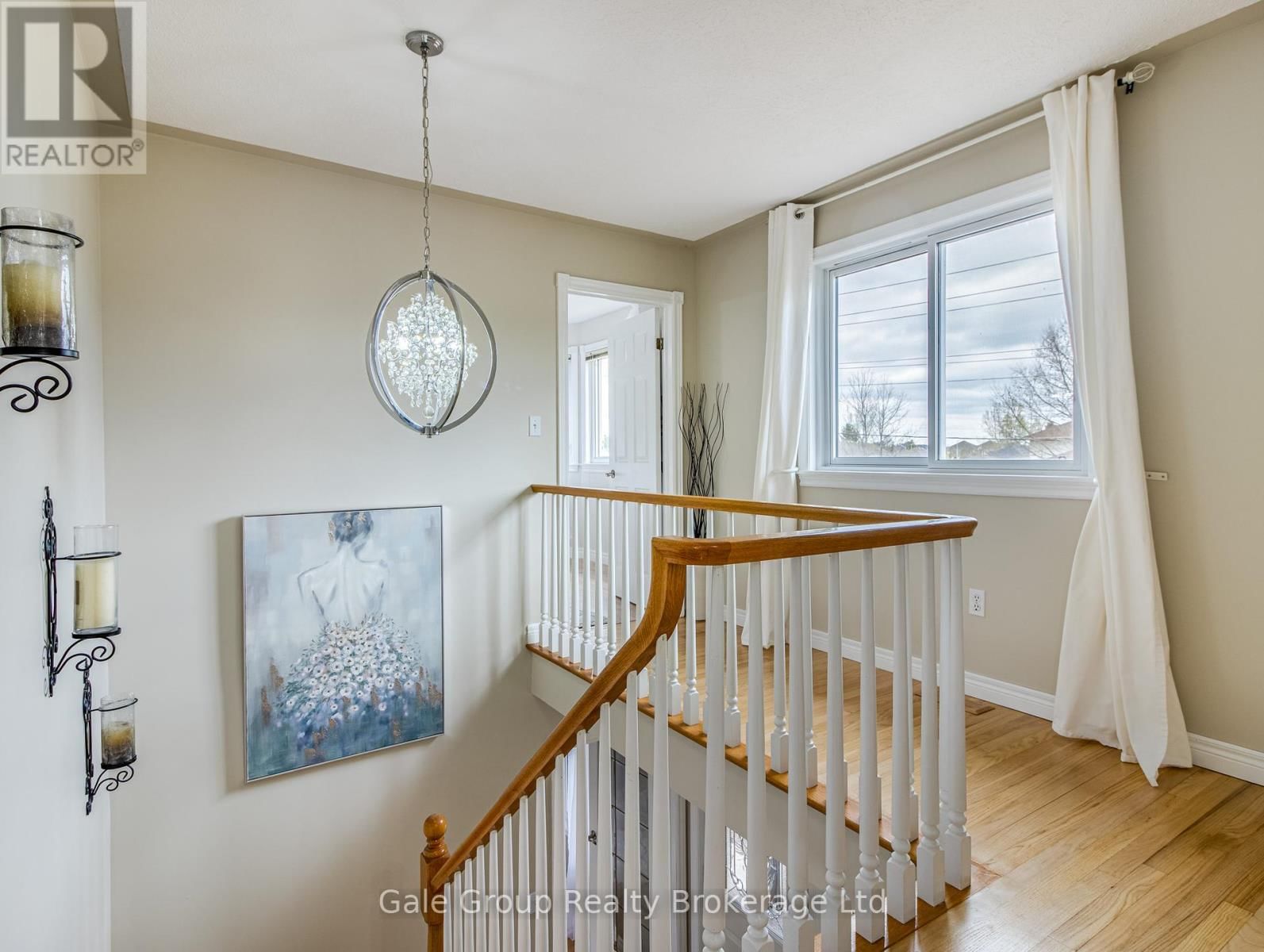 599 LANSDOWNE AVENUE Image 22
